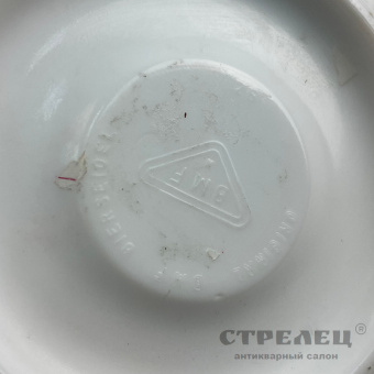 картинка кружка фарфоровая с крышкой и памятным сюжетом. германия